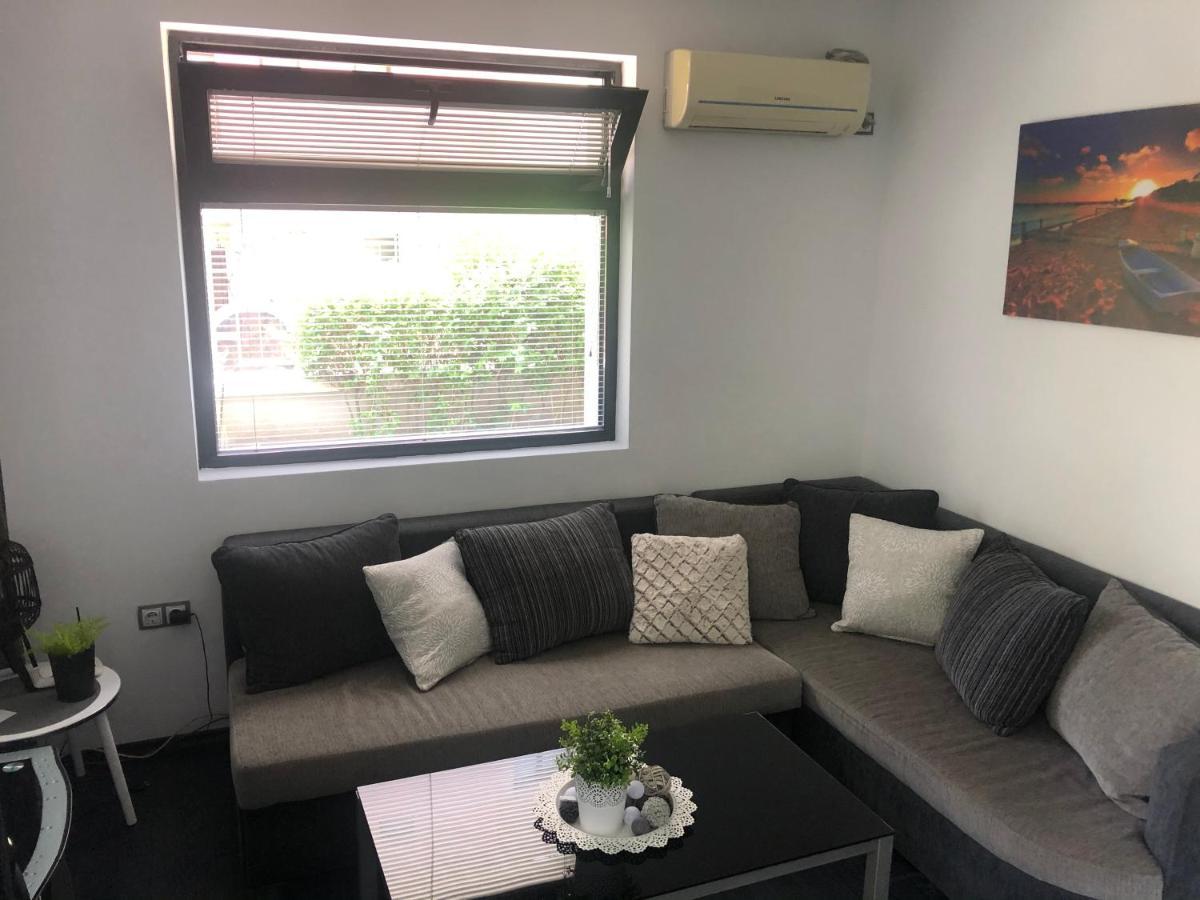 Sarafovo Beach Apartment Mit Terrasse Burgaz Dış mekan fotoğraf