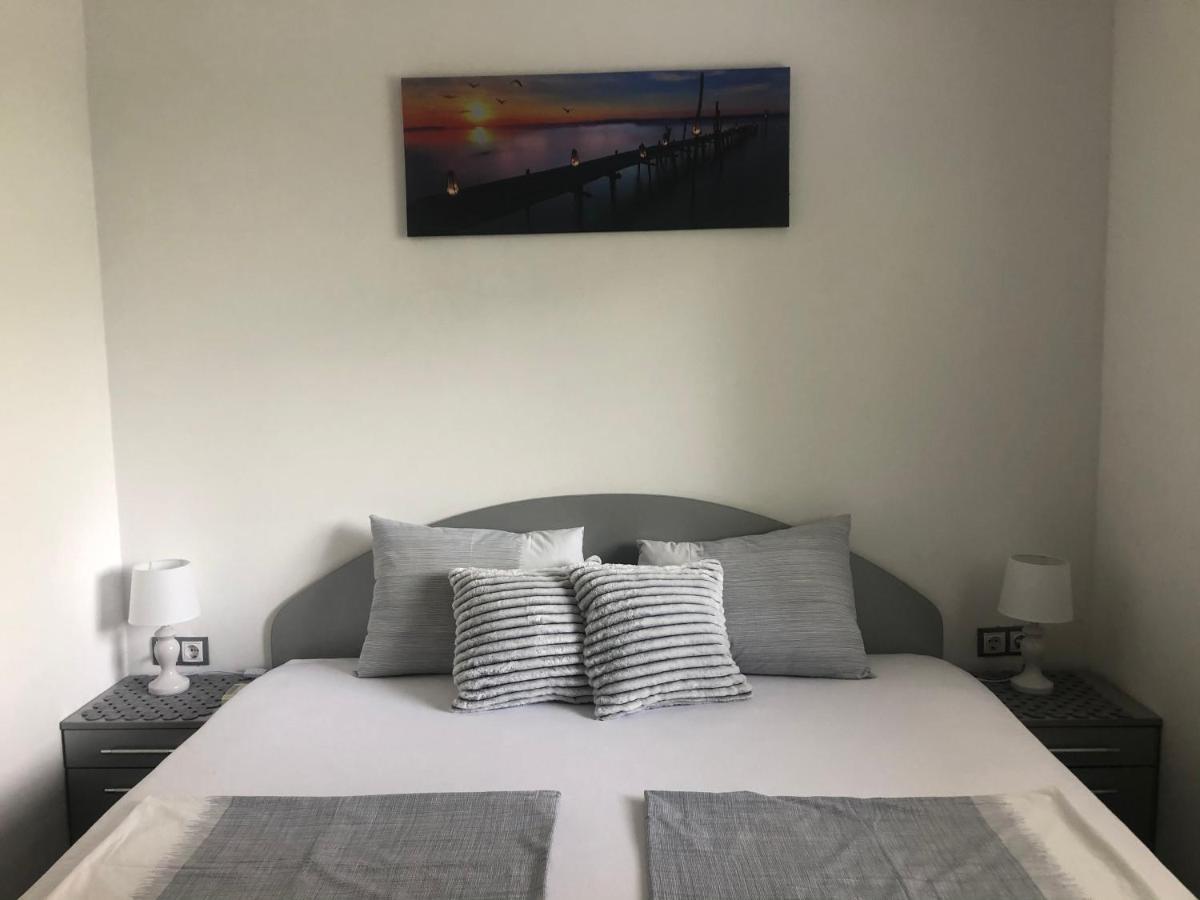 Sarafovo Beach Apartment Mit Terrasse Burgaz Dış mekan fotoğraf